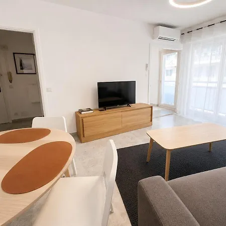 Апартаменти A 3min A Pieds Des Plages
